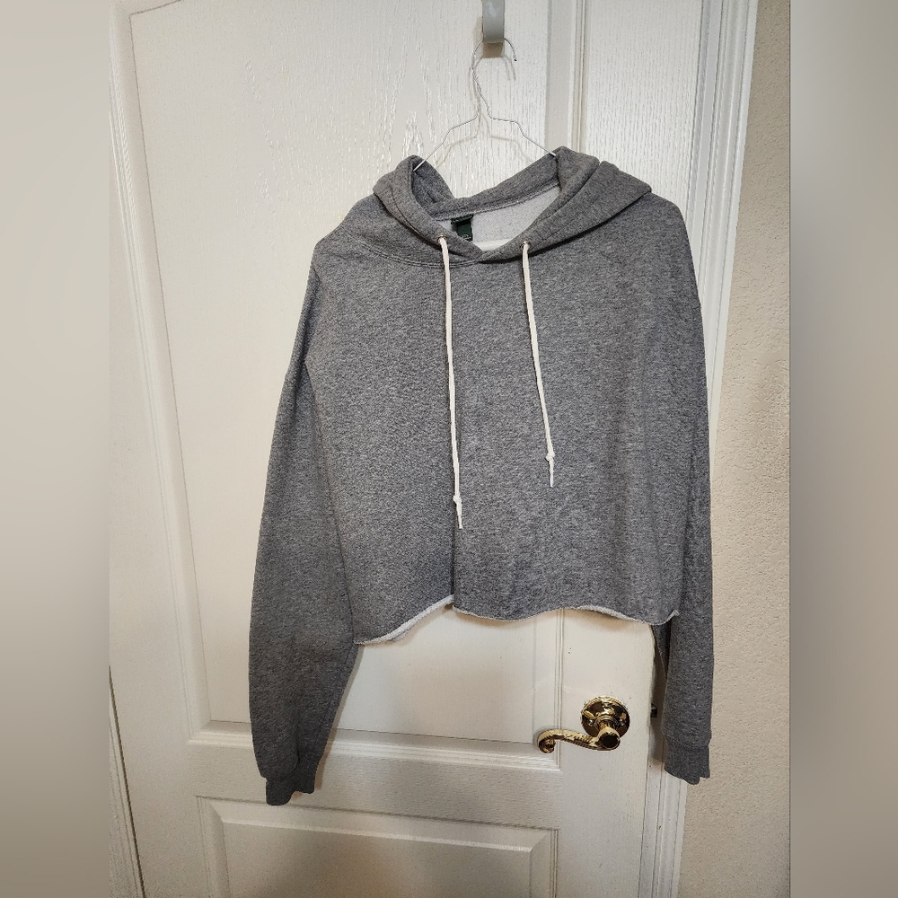 Wild fable xxl crop sweatshirt. Item 15